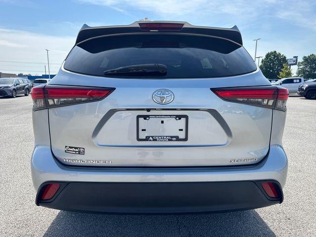 2021 Toyota Highlander — detail view