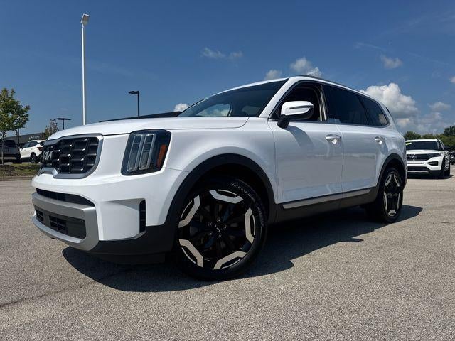 2023 Kia Telluride S AWD in Glacial White Pearl — front three-quarter view