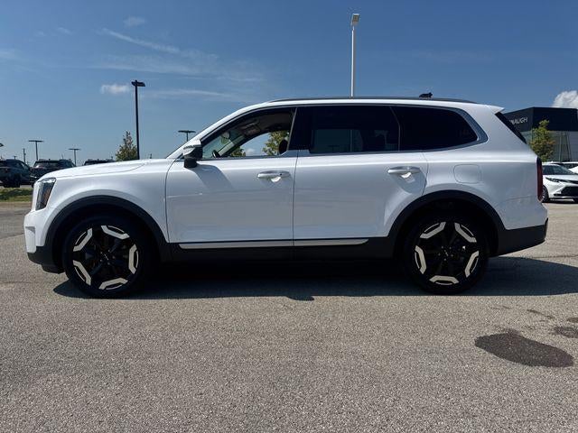 2023 Kia Telluride — rear three-quarter view