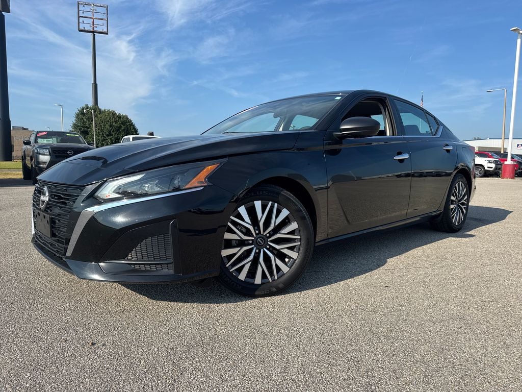 2025 Nissan Altima 2.5 SV in Super Black — front three-quarter view