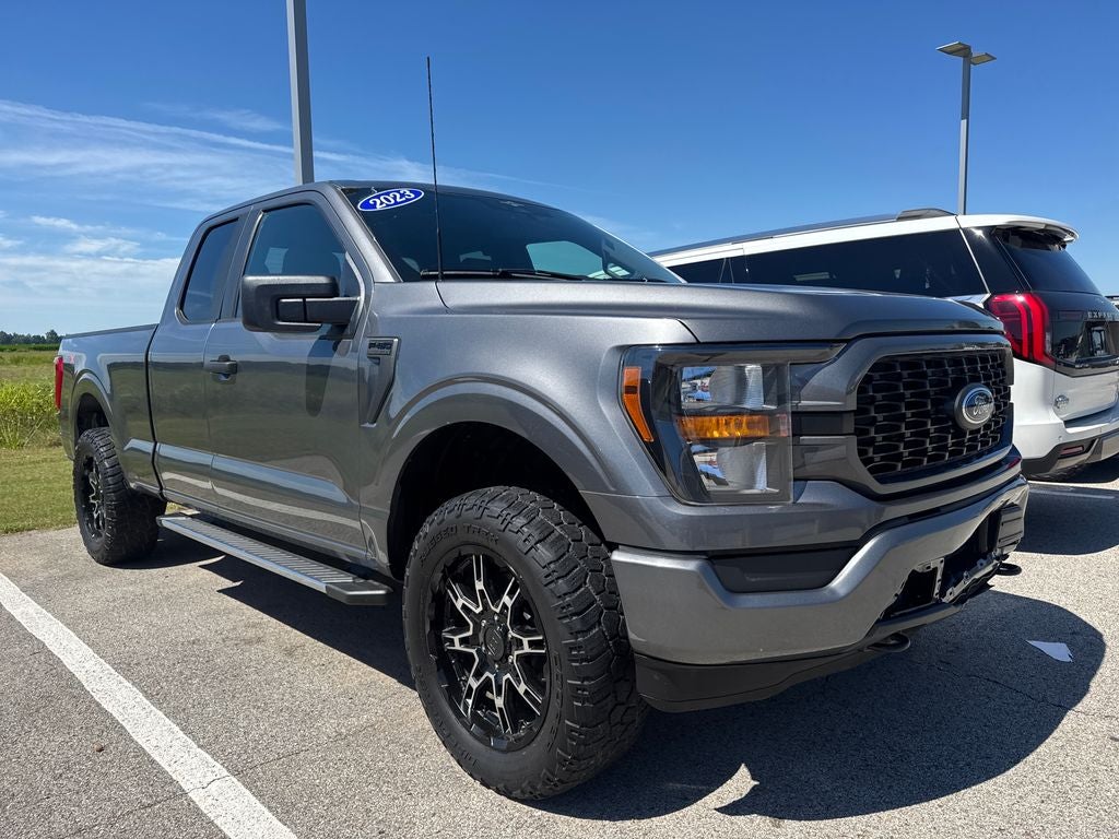 2023 Ford F-150 — detail view